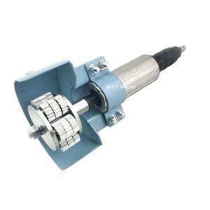 Escaladores manuales neumáticos ligeros IMPA 590512 para eliminación de óxido y pintura, herramientas de reparación OEM personalizables - Product Image 2