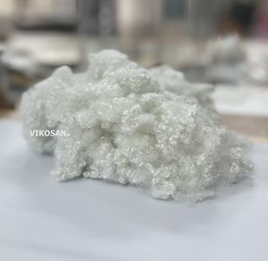 Offre Spéciale – Fibre Synthétique Creuse Conjugée HCS 7D 64mm Recyclée, Écologique, en Polyester, Antistatique pour Béton - Product Image 1