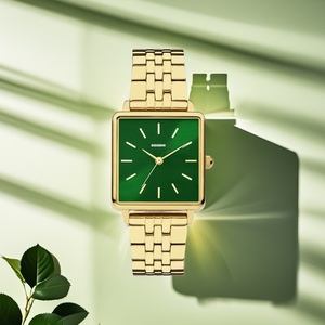 Montre de Luxe à Quartz pour Femme, Carrée 28.5*35.8mm, Plaqué Or 14K, Bracelet en Acier Inoxydable, Logo Personnalisé, Fournisseur ODM Chine - Product Image 1