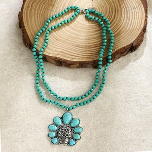 Großhandel Mode Damen Boho-Schmuck 2-Lagige Kristallglas-Halskette Totenkopf-Blumen-Türkis-Anhänger Kurze Halsketten - Product Image 5