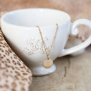 <span class=keywords><strong>Collier</strong></span> personnalisé en acier inoxydable plaqué or <span class=keywords><strong>avec</strong></span> pendentif cœur gravé, nom et date personnalisés, médaille gravée - Product Image 5