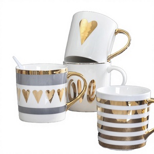Promotion en gros : Tasses à café en céramique de luxe modernes personnalisées de bonne qualité, avec poignée dorée, compatibles lave-vaisselle, emballage en boîte blanche - Product Image 3