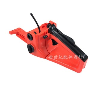 Nouvel ensemble réservoir de carburant avec poignée arrière et bidon d'essence pour tronçonneuse thermique 2 temps, pièces de rechange de qualité supérieure pour scie à essence forestière de grade 52 - Product Image 1