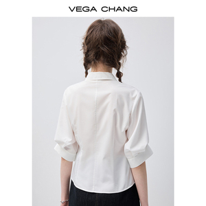VEGA CHANG Blouse blanche à taille torsadée boutonnée pour femme avec col et manches courtes, haut ajusté décontracté, vente en gros - Product Image 5