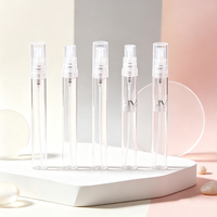 Impression de logo personnalisé, flacons vaporisateurs portables à fine brume de 5 ml, 8 ml, 10 ml, mini flacons vaporisateurs de parfum rechargeables en PP transparent pour les voyages