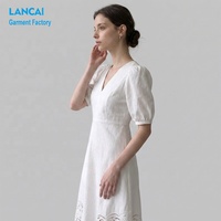 Robe midi élégante personnalisée pour femme et jeune fille, avec dentelle, col en V, manches bouffantes et design ajouré, vente en gros