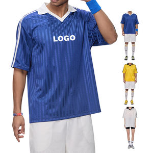 T-shirt de sport à séchage rapide 160 g/m² pour hommes et femmes, maille 100 % polyester, col en V, manches courtes, maillot de football surdimensionné, personnalisable - Product Image 1