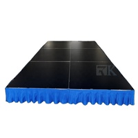 Plateforme de scène légère, scène modulaire avec jupes bleues, podium en aluminium
