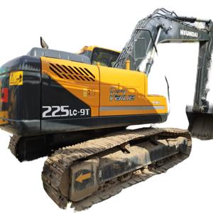 Excavatrice Doosan 225LC-9T d'occasion, 21,5 tonnes, faible nombre d'heures de travail, moteur et pompe en bon état, à vendre avec rapport - Product Image 1