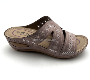 Sandales compensées à talon haut à enfiler, logo personnalisé OEM, vente chaude en usine, bout ouvert, été, printemps, automne, extérieur - Product Image 4