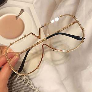 Gafas de Sol de Moda Vintage 2021 para Mujer, Montura Metálica, Lentes Degradadas, Protección UV400, Lentes de Una Pieza Extra Grandes - Product Image 5