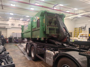 Carretilla elevadora de plataforma alta para carga eficiente de automóviles en maquinaria de tratamiento de residuos Elevador de gancho - Product Image 2