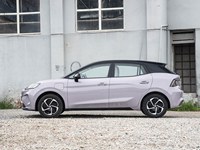MG4 Facelift 437 км Comfort Edition, полностью электрический седан, 5-дверный, 5-местный, EV, LFP батарея, быстрая зарядка 3.3 кВт, внешний разъем VTOL
