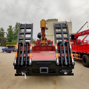 Camion grue lourd Shacman 8x4, grue télescopique de 25 tonnes, grue à flèche droite de 20 tonnes avec rampes arrière - Product Image 5