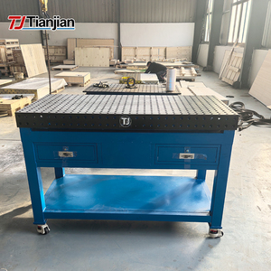 Tavolo di Saldatura a Griglia 3D su Ruote Bloccabili, Piattaforma Flessibile per Attrezzature di Fabbricazione e Assemblaggio - Product Image 1