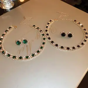 2024 bijoux de mode ensembles de bijoux rétro lumière luxe français boucles d'oreilles collier