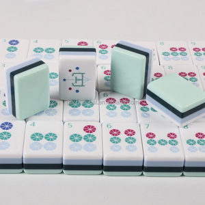 Juego de Fichas de Mahjong Americanas de Lujo, Nuevo, Moderno, Color Verde Menta, 160 Piezas, Acrílico con Diseño de Flores y Animales - Product Image 4