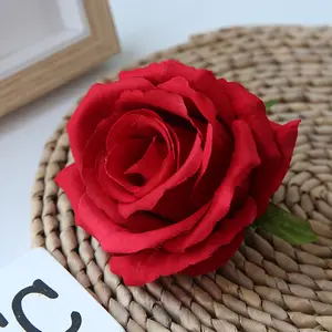 Grosir Sentuhan Asli 10CM Beludru Merah Putih Sutra Buatan Mawar Bunga Kepala Kelopak Bunga Buatan Bunga Dekorasi Pernikahan Jumlah Besar