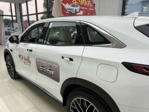 Kaiyi Kunlun X7 2025 1.6T <span class=keywords><strong>7</strong></span> <span class=keywords><strong>places</strong></span> SUV de luxe essence voiture neuve à vendre kaiyi x7 2025 hybride <span class=keywords><strong>7</strong></span> <span class=keywords><strong>places</strong></span> - Product Image 3