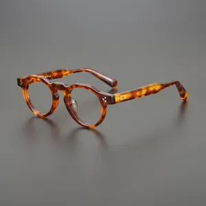 505 all'ingrosso più nuova luce portatile Anti luce blu pieghevole classico anziani occhiali da lettura uomini donne In Stock lettore di occhiali