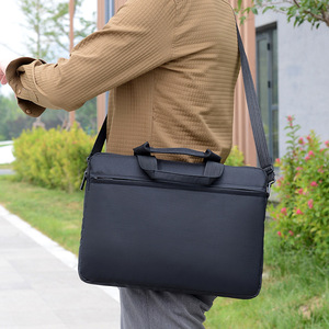 กระเป๋าถือแบบพกพาผ้า Oxford ขายดี พร้อมสายสะพายปรับได้ เหมาะสำหรับทุกเพศ ใช้เดินทางกลางแจ้ง ใส่แล็ปท็อปได้ จุของได้เยอะ ใส่แล็ปท็อปเล่นเกมได้ - Product Image 1