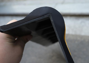 Protector de esquina de goma para coche, protector de esquina de <span class=keywords><strong>pared</strong></span> de goma flexible <span class=keywords><strong>y</strong></span> larga, para espacio de estacionamiento, almacén de fábrica - Product Image 2