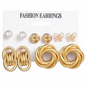 Ensemble de 6 paires de boucles d'oreilles pour femmes en alliage doré, style européen et américain, géométriques exagérées, perles, diamants et zircons, vente en gros - Product Image 5