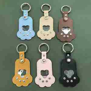 Multi-Function Cute PU Leather Keychain Accessory with <b>Pet</b> Hair Clip Photo Holder Bag Charm for Everyday Use - Product Image 3