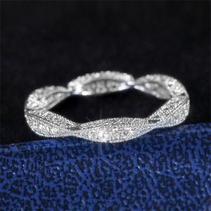 Anello Minimalista Traforato Intagliato per Uomo e Donna, Gioiello da Dito alla Moda - Product Image 4
