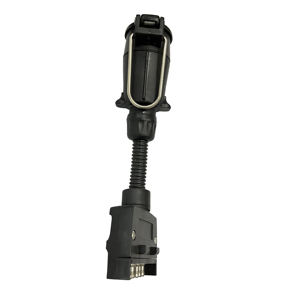 Nouveau adaptateur <span class=keywords><strong>de</strong></span> <span class=keywords><strong>remorque</strong></span> à <span class=keywords><strong>prise</strong></span> plate à <span class=keywords><strong>7</strong></span> voies vers grand connecteur <span class=keywords><strong>de</strong></span> <span class=keywords><strong>prise</strong></span> rond à <span class=keywords><strong>7</strong></span> <span class=keywords><strong>broches</strong></span> <span class=keywords><strong>de</strong></span> style européen pour camions pour remorques - Product Image 2