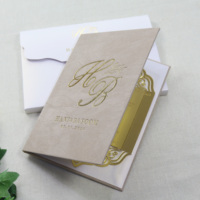 Livret d'invitation de mariage en velours à texture personnalisée ensemble d'invitation de mariage en acrylique miroir gravé en feuille d'or
