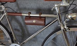 Haute qualité <span class=keywords><strong>vélo</strong></span> mode sac en <span class=keywords><strong>cuir</strong></span> <span class=keywords><strong>vélo</strong></span> tuyau supérieur <span class=keywords><strong>Vintage</strong></span> sac suspendu Scooter guidon sac - Product Image 2