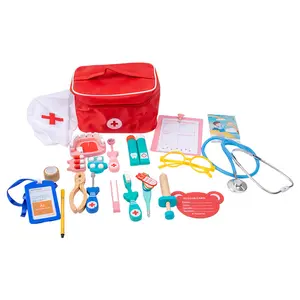 O pequeno médico simulado joga um jogo de brinquedos para meninas, injeções médicas, ferramentas médicas para casas infantis, baús de remédios