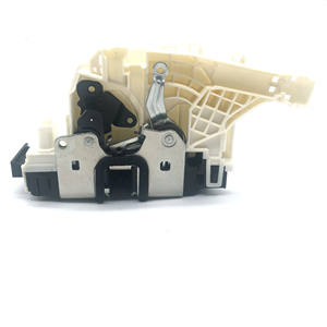 Cerradura de Puerta Delantera Izquierda para Mercedes-Benz Sprinter 906, 9067202135 y 9067201435, Producto de Alta Calidad - Product Image 2