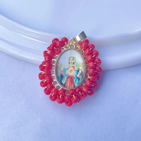 Nouveau collier pendentif ovale en perles de riz tissées à la main, collier pendentif portrait à la mode et rétro, accessoire pour femmes