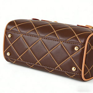 Nuevo Bolso Boston de Cuero Acolchado de Diseño de Lujo para Mujer - Logotipo Personalizado, Bolso de Mano Portátil con Correa para el Hombro - Product Image 2