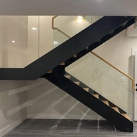 Escalier flottant en bois massif avec éclairage LED, poutre invisible en acier, escalier à cordes
