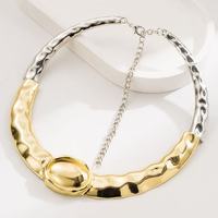 Collier ras du cou chic et tendance en métal liquide fondu irrégulier style punk senior, chaîne de clavicule vintage haut de gamme pour blogueuses