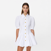 Nouvelle Robe Chemise Courte Femme en Popeline Blanche Élégante d'Été avec Manches Bouffantes, Boutons Dorés, Plissée Coupe Trapèze et Taille Cintrée Personnalisée