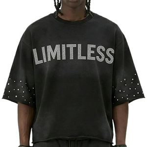 T-shirt Streetwear Oversize Personnalisé à Ourlet Brut, Esthétique Grunge, avec Applique Ornée de Strass et Pigments Pulvérisés à l'Aérographe, Vente en Gros - Product Image 3
