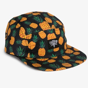 Casquette à 5 panneaux personnalisée avec impression intégrale par sublimation, motif ananas - Product Image 1