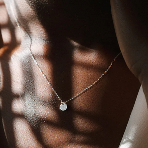 <span class=keywords><strong>Collana</strong></span> personalizzata <span class=keywords><strong>argento</strong></span> <span class=keywords><strong>925</strong></span> placcato oro per bambini tre piccoli ciondoli a disco personalizza <span class=keywords><strong>collana</strong></span> <span class=keywords><strong>con</strong></span> <span class=keywords><strong>nome</strong></span> - Product Image 6
