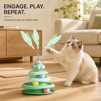 Jouet interactif pour chat : Piste de course à trois niveaux avec balles colorées pour l'entraînement et le divertissement
