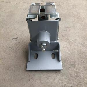 Zapata Guía para Elevador Mitsubishi, 90mm de Espaciado entre Orificios, Deslizante Metálica para Accesorios de Elevador - Product Image 3