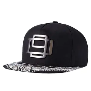 Özel tasarım rozet metal logo özel beyzbol kapaklar ve şapkalar snapback metal logo
