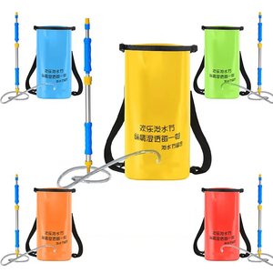 ปืนฉีดน้ำแบบสะพายหลัง 20 ลิตร ความดันสูง ความจุขนาดใหญ่ 58/70 ซม. ปืนฉีดน้ำแบบใช้มือสำหรับเด็ก เล่นสนุกกลางแจ้งในช่วงฤดูร้อน เล่นในสระน้ำ - Product Image 1