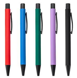 اللوازم المكتبية الأعمال قلم حبر جاف معدني القلم قابل للسحب الكرة من ركلة جزاء الألومنيوم الملونة الجسم رخيصة أقلام للفنادق