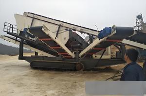 250 TPH <span class=keywords><strong>Crawler</strong></span> Typ Mobile Backen brecher Maschine 200 TPH Beton zerkleinerung anlage mit Motor für Bergbau und Stein