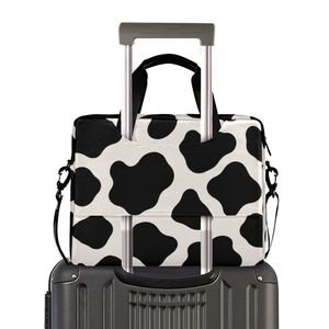 Bolsa para Portátil con Estampado de Vaca Personalizada, Bolsa de Transporte para Computadora para Mujer, 15.6 Pulgadas, Impermeable, Bolsa de Negocios - Product Image 1