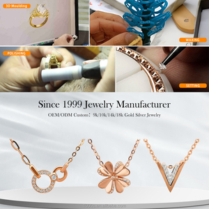 Collar con Colgante de Diamante de Cuatro Hojas con Iniciales Personalizadas y Cadena de Oro de 18K para Mujer - Joyería para Compromiso, Aniversario y Fiesta - Product Image 4